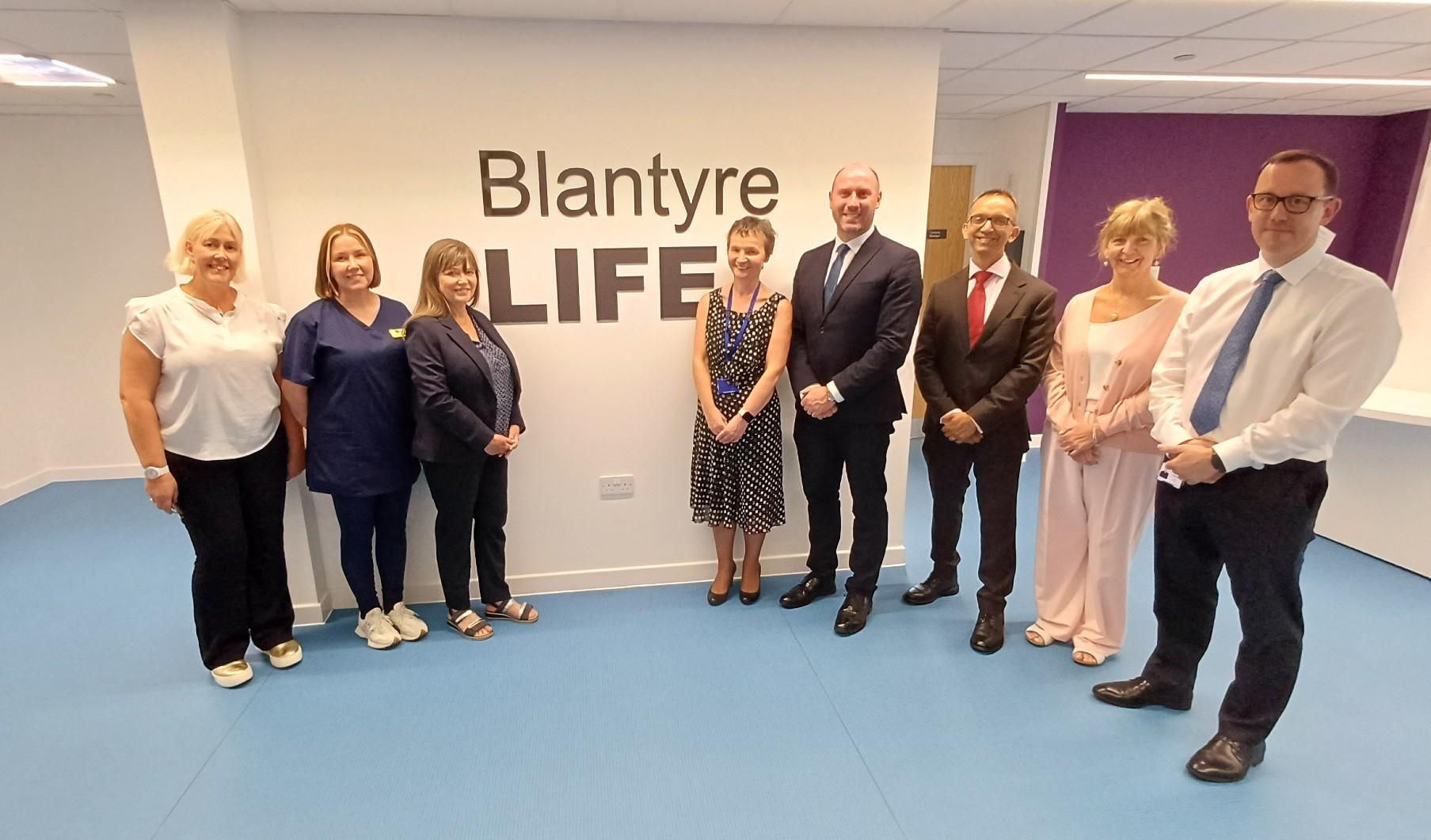  Cabinet Secretary praises ‘wonderful’ integrated care and community-based approach during Blantyre LIFE visit